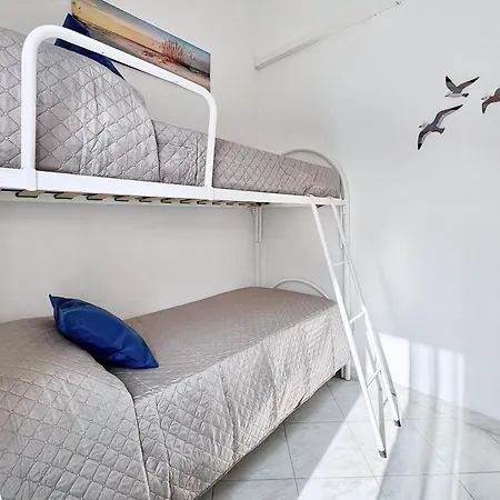 Free Parking - Right In The Heart Of The - Semplice Appartement