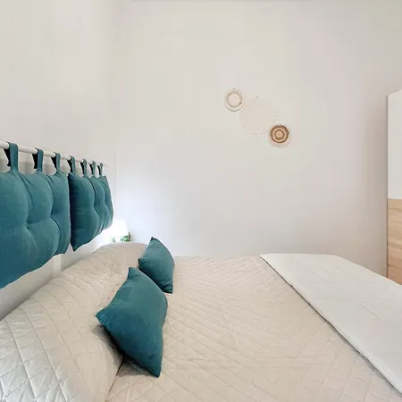 Free Parking - Right In The Heart Of The - Semplice Apartamento Villasimius